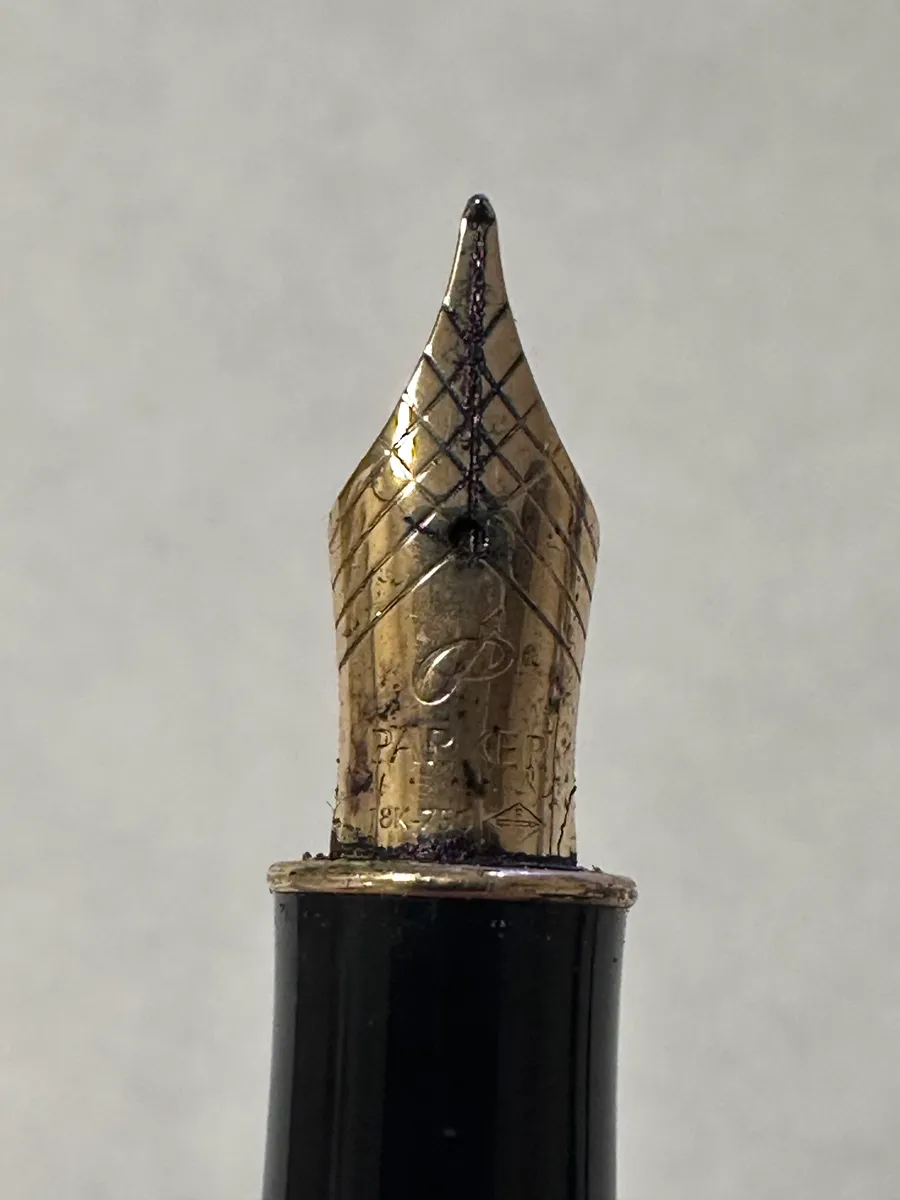 Parker Sonnet Fountain Pen - 18K Gold Nib - Red Lacquer 5