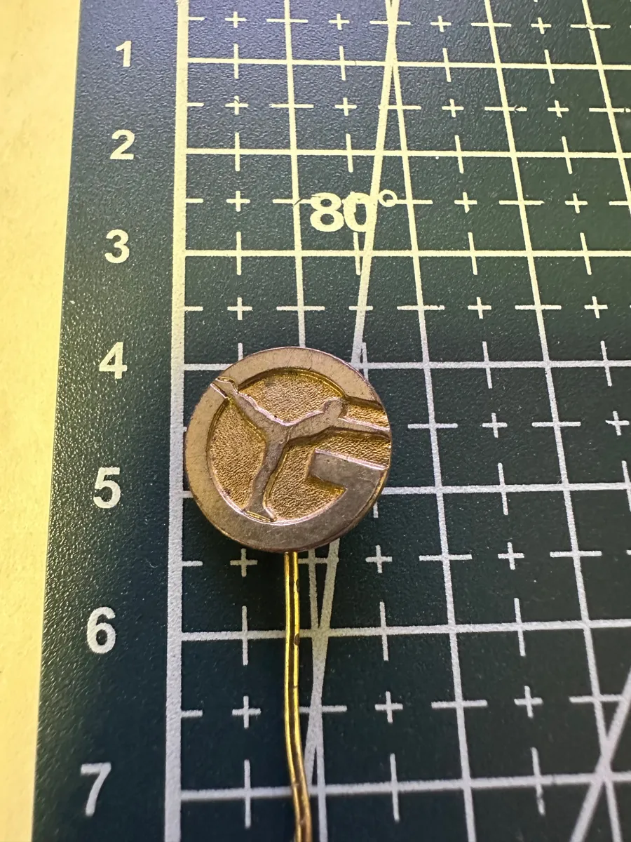 Vintage Figure Skating Sports Stick Pin 2