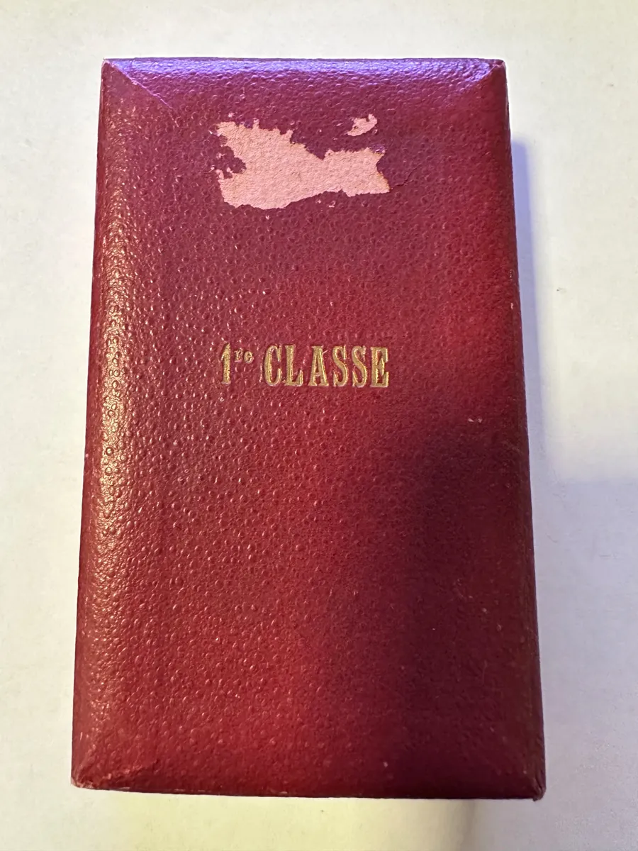 Belgian Labour Decoration Second Class Medal - With Original Case 2