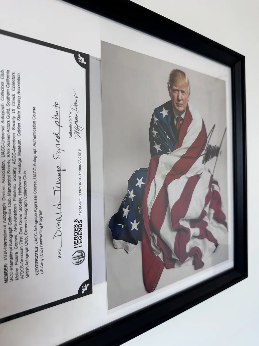 Donald Trump Signed Patriotic Photo - Heroes & Legends COA - Autographed Photograph 5