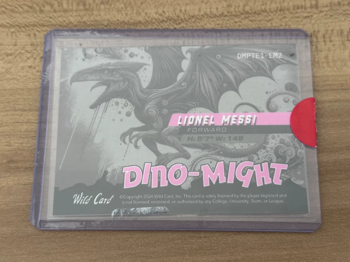 Lionel Messi Dino-Might /9 - Aluminations - Case Hit - Miami - Soccer Insert Card 3