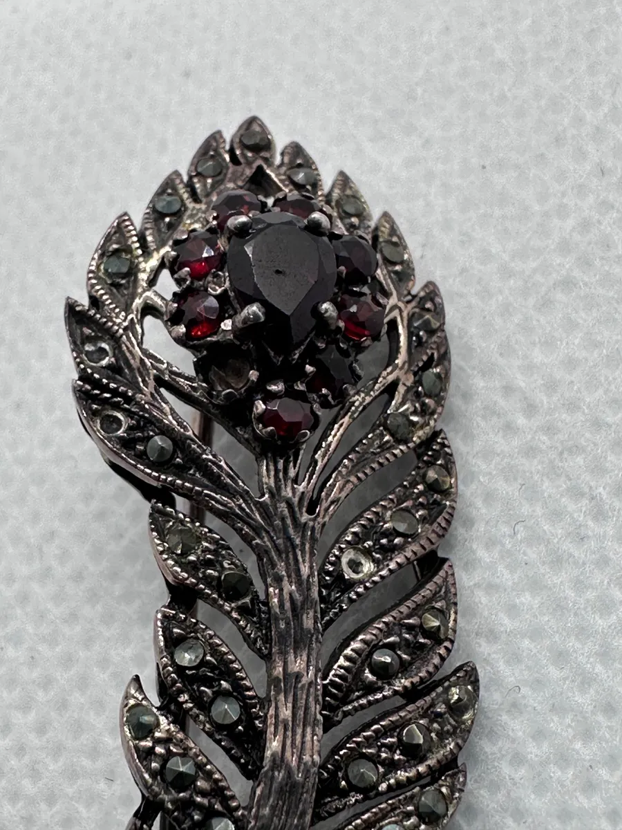 Vintage Silver Leaf Brooch with Gemstones 3
