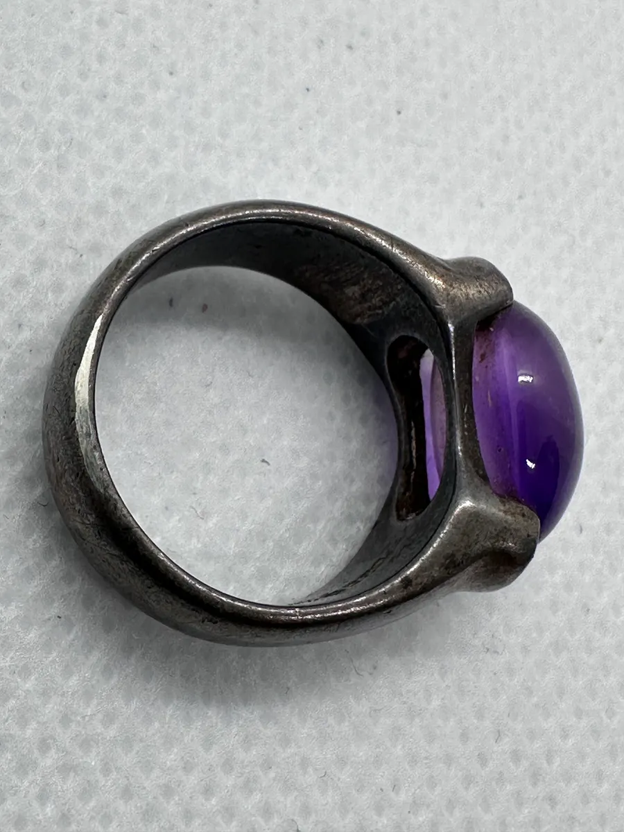 Sterling Silver Ring with Amethyst Cabochon 2