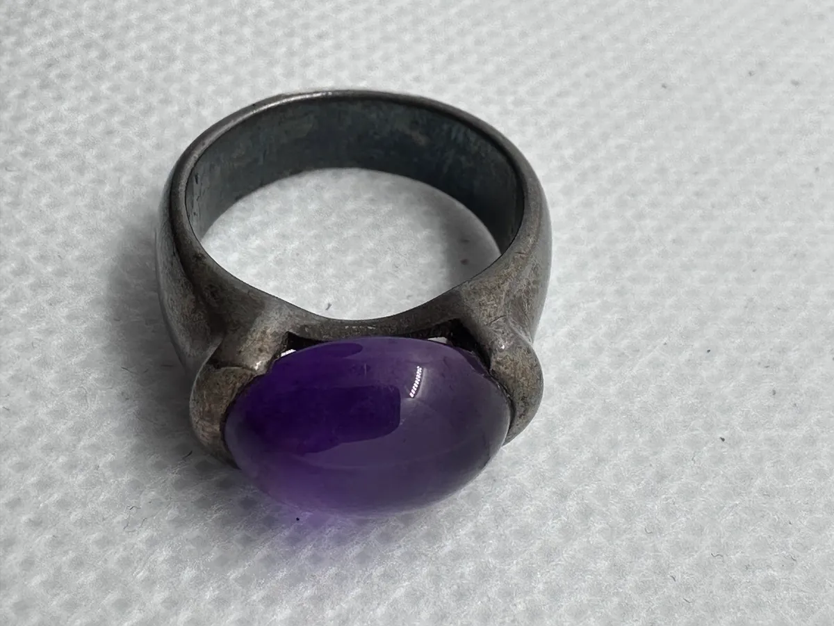 Sterling Silver Ring with Amethyst Cabochon 3