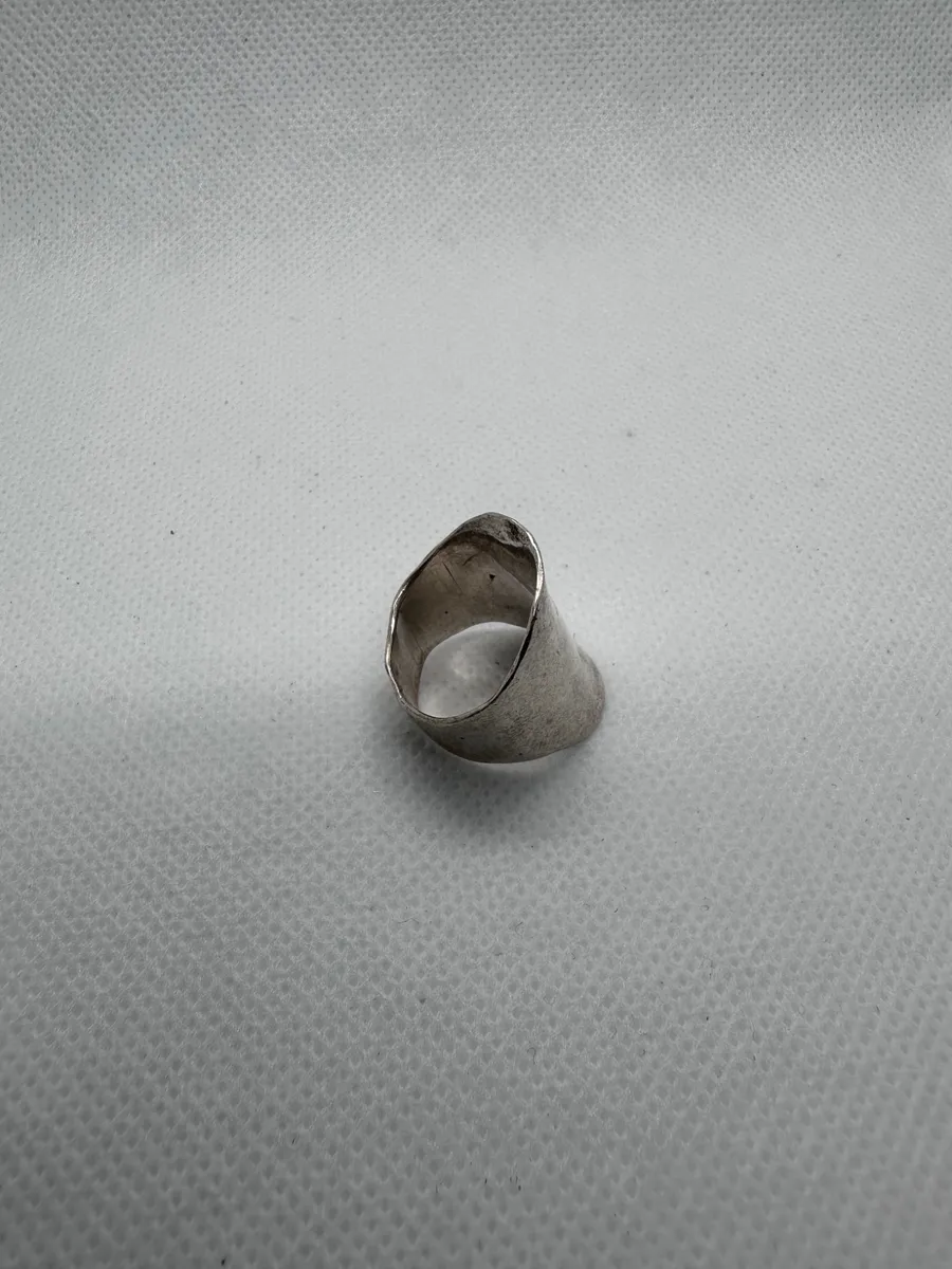 Sterling Silver Wide Tapered Band Ring - US 7.5 2