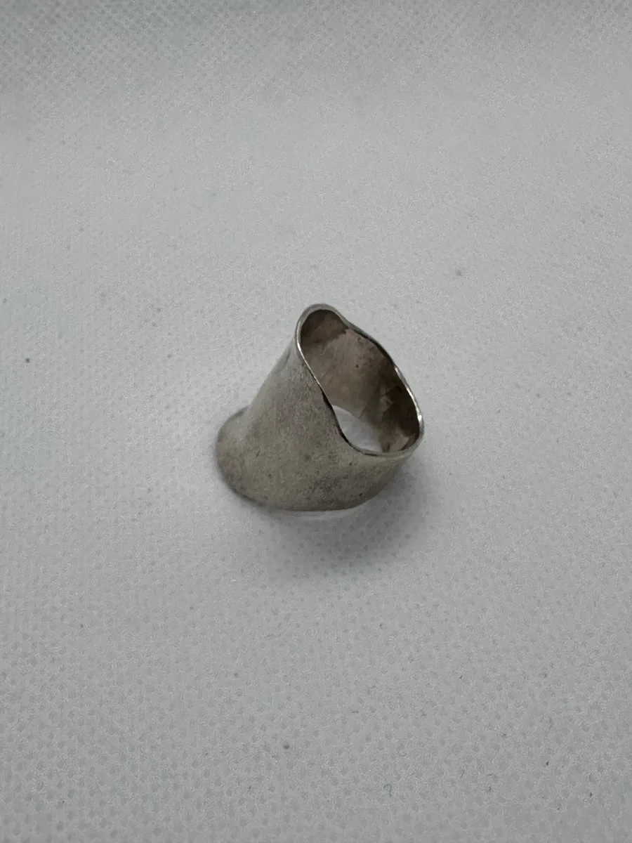 Sterling Silver Wide Tapered Band Ring - US 7.5