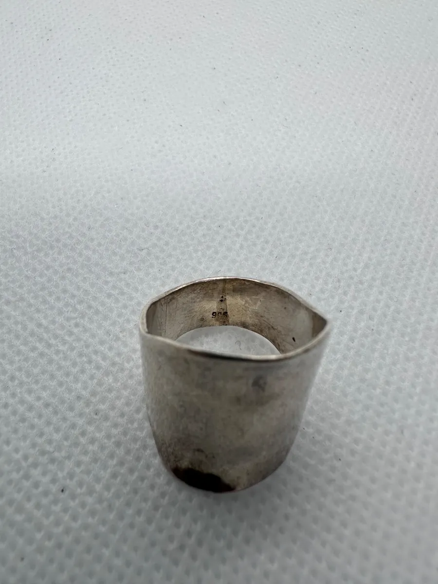 Sterling Silver Wide Tapered Band Ring - US 7.5 5